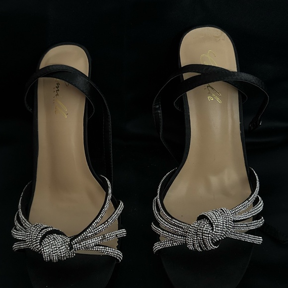 Black Platform Heel - Picture 4 of 4